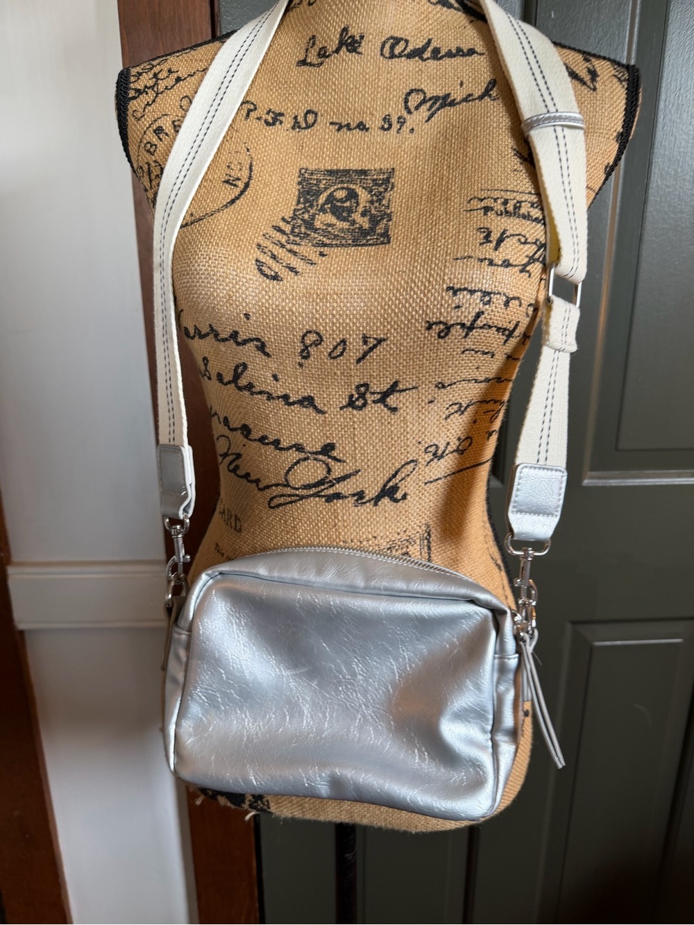 Universal Thread Silver Crossbody with Cream Adjustable Strap